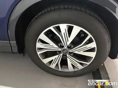 Audi Q4 e-tron 2025 Автомат в Москве № 625874, миниатюра 7