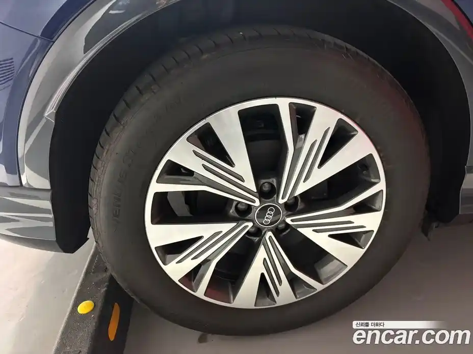 Audi Q4 e-tron 2025 Автомат в Москве № 625874, фото 8