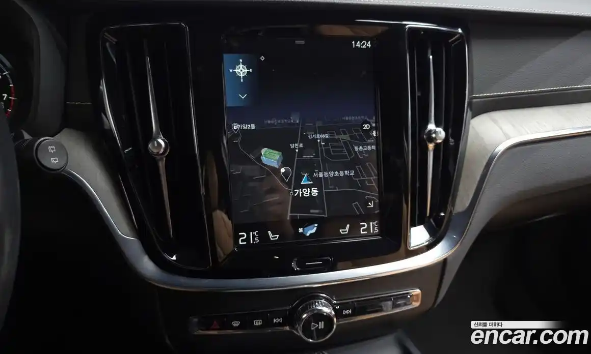 Volvo V60 2020 2.0 Автомат в Москве № 626302, фото 13