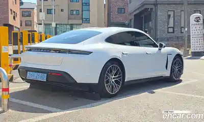 Porsche Taycan 2023 Автомат в Москве № 626772, миниатюра 2