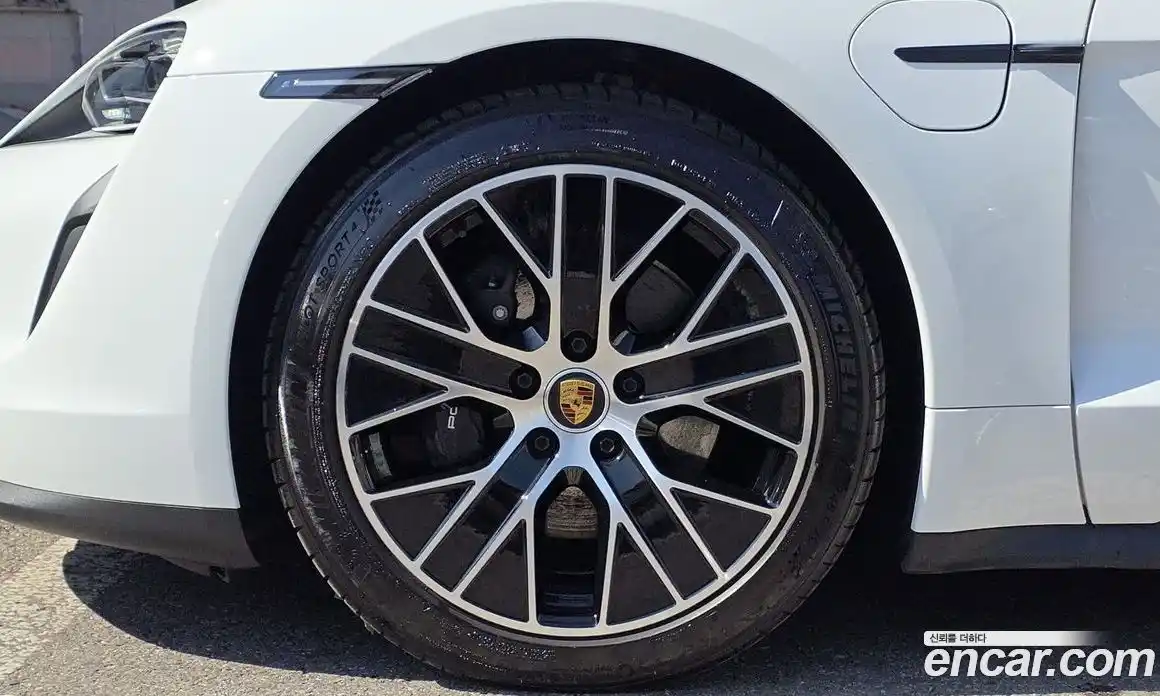 Porsche Taycan 2023 Автомат в Москве № 626772, фото 6