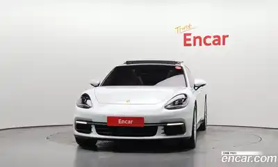 Porsche Panamera 2018 3.0 Автомат в Москве № 626794, миниатюра 3