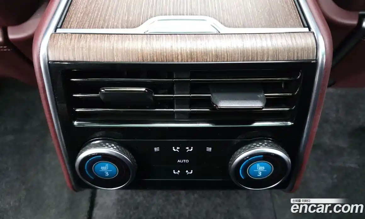 Land Rover Range-Rover 2025 4.4 Автомат в Москве № 627178, фото 19