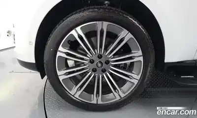 Land Rover Range-Rover 2025 4.4 Автомат в Москве № 627178, миниатюра 5