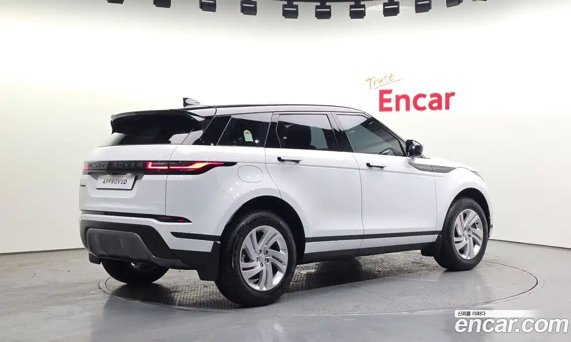 Land Rover Range-Rover Evoque 2026 2.0 Автомат в Москве № 627199, фото 2