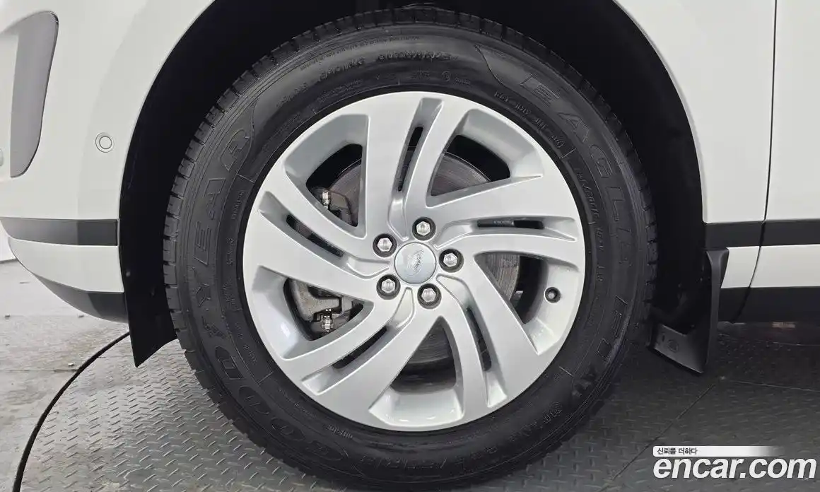 Land Rover Range-Rover Evoque 2026 2.0 Автомат в Москве № 627199, фото 9