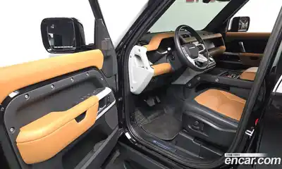 Land Rover Defender 2024 2.0 Автомат в Москве № 627359, миниатюра 10