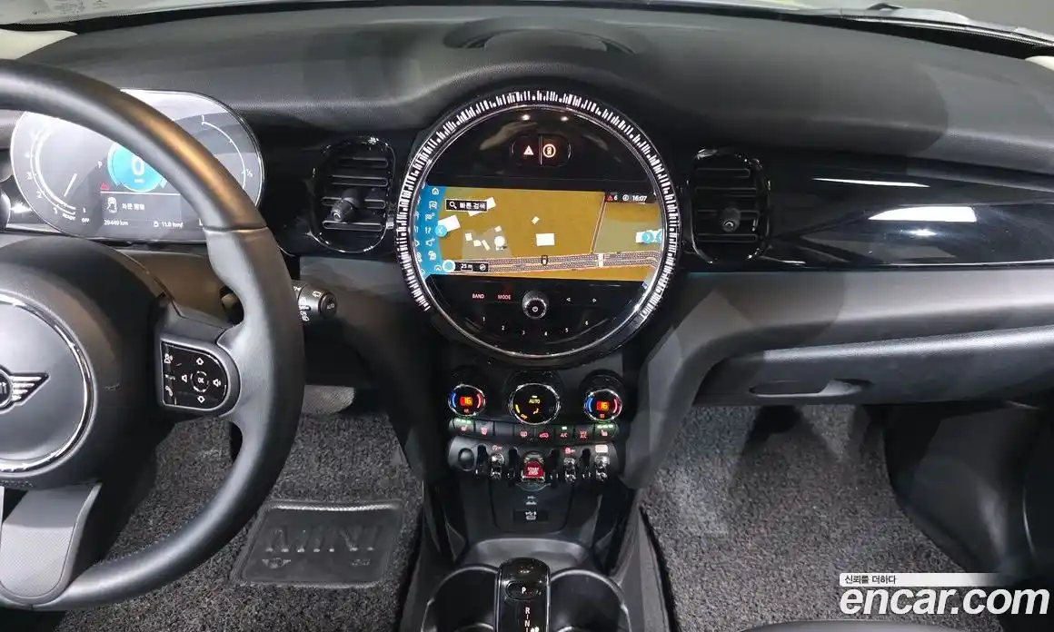 Mini Cooper 2022 1.5 Автомат в Москве № 627812, фото 15