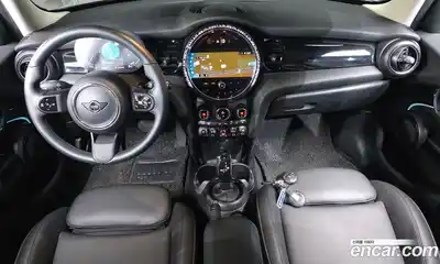 Mini Cooper 2022 1.5 Автомат в Москве № 627812, миниатюра 7