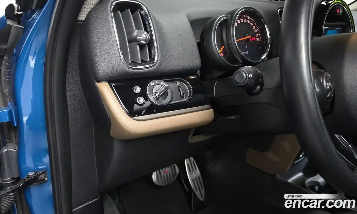 Mini Countryman 2018 2.0 Автомат в Москве № 628054, фото 13