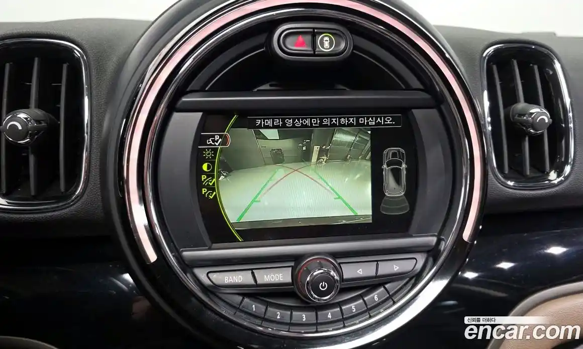 Mini Countryman 2018 2.0 Автомат в Москве № 628060, фото 15