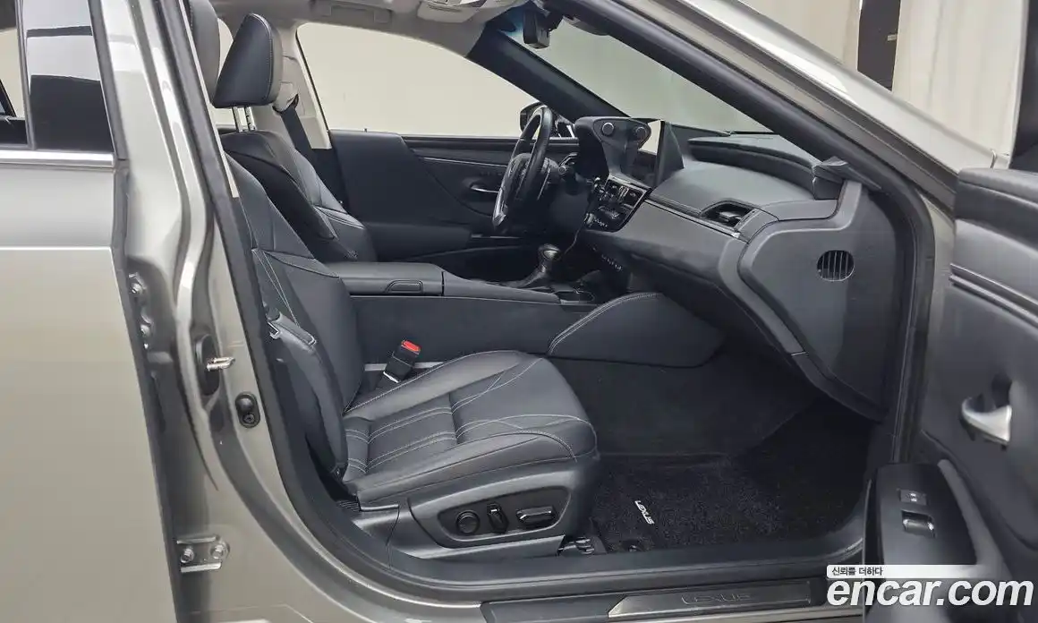 Lexus ES 2023 2.5 Автомат в Москве № 628532, фото 11