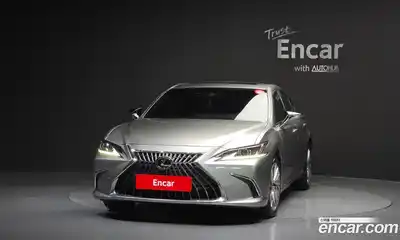 Lexus ES 2023 2.5 Автомат в Москве № 628532, миниатюра 3
