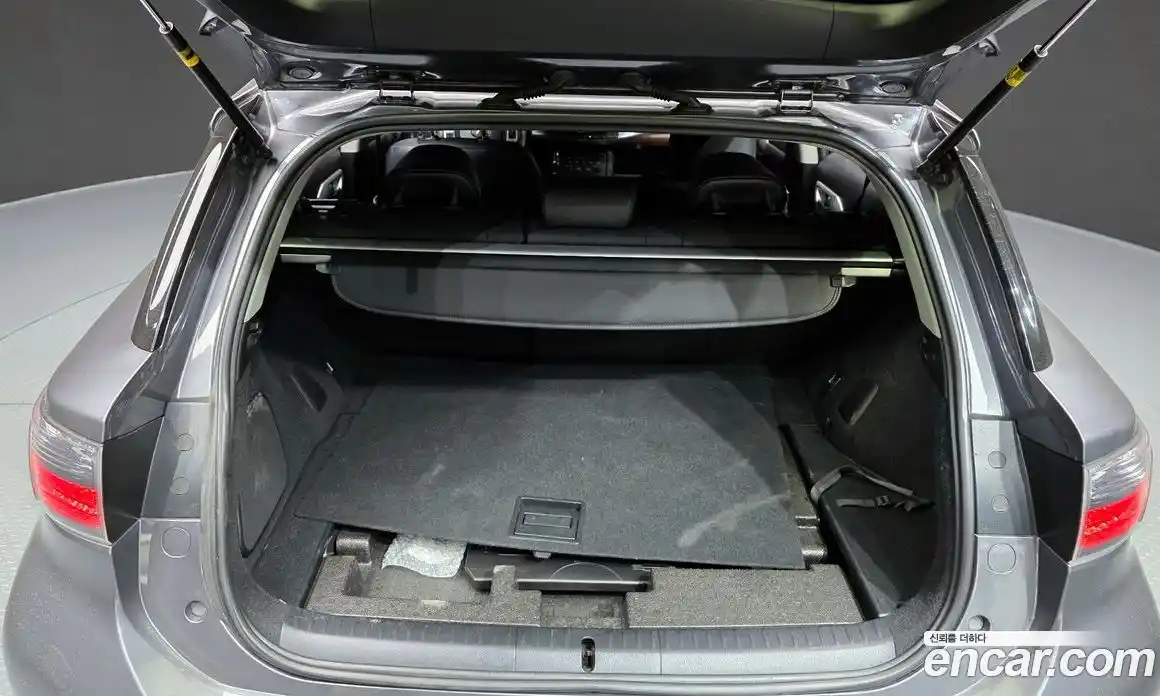 Lexus CT200h 2012 1.8 Автомат в Москве № 628707, фото 19