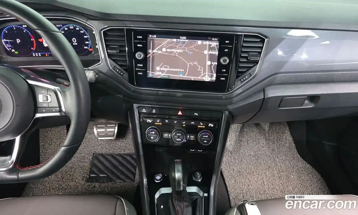 Volkswagen T-Roc 2022 2.0 Автомат в Москве № 628828, фото 15