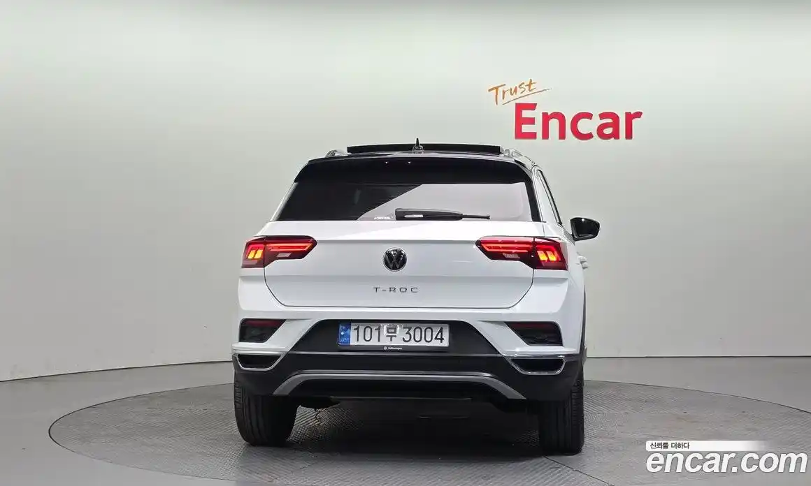 Volkswagen T-Roc 2022 2.0 Автомат в Москве № 628828, фото 4