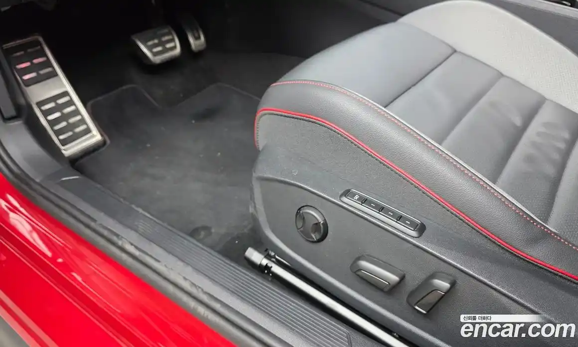 Volkswagen Golf 2024 2.0 Автомат в Москве № 628879, фото 16