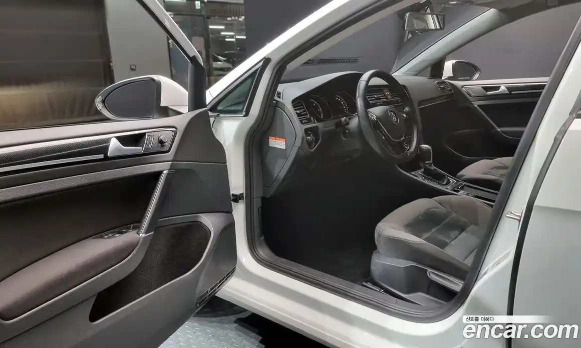 Volkswagen Golf 2015 2.0 Автомат в Москве № 628917, фото 11