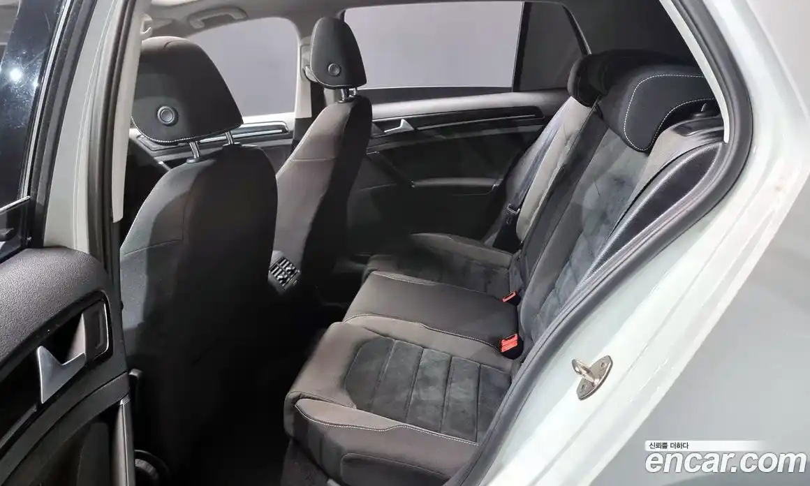 Volkswagen Golf 2015 2.0 Автомат в Москве № 628917, фото 13