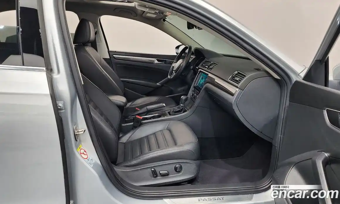 Volkswagen Passat 2018 2.0 Автомат в Москве № 629052, фото 11