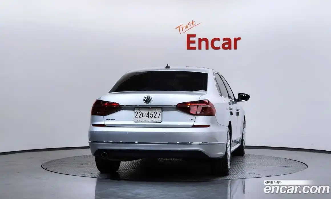 Volkswagen Passat 2018 2.0 Автомат в Москве № 629052, фото 4