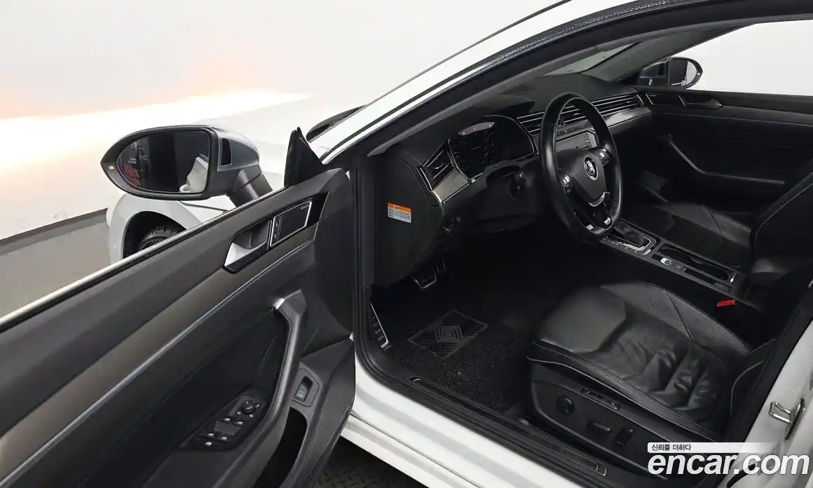 Volkswagen Arteon 2019 2.0 Автомат в Москве № 629064, фото 11