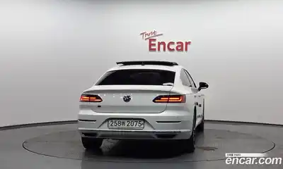 Volkswagen Arteon 2019 2.0 Автомат в Москве № 629064, миниатюра 3