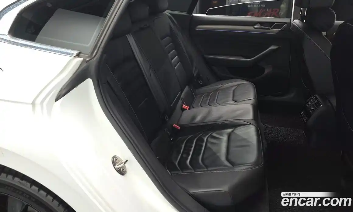 Volkswagen Arteon 2019 2.0 Автомат в Москве № 629064, фото 10