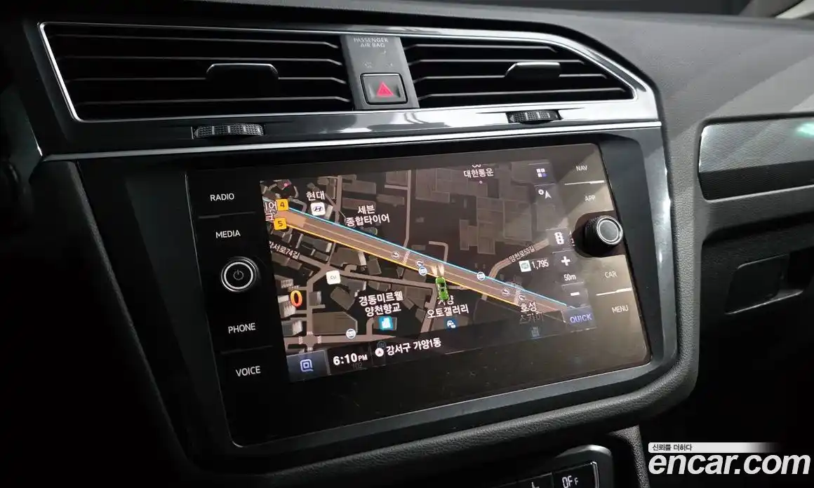 Volkswagen Tiguan 2018 2.0 Автомат в Москве № 629114, фото 15