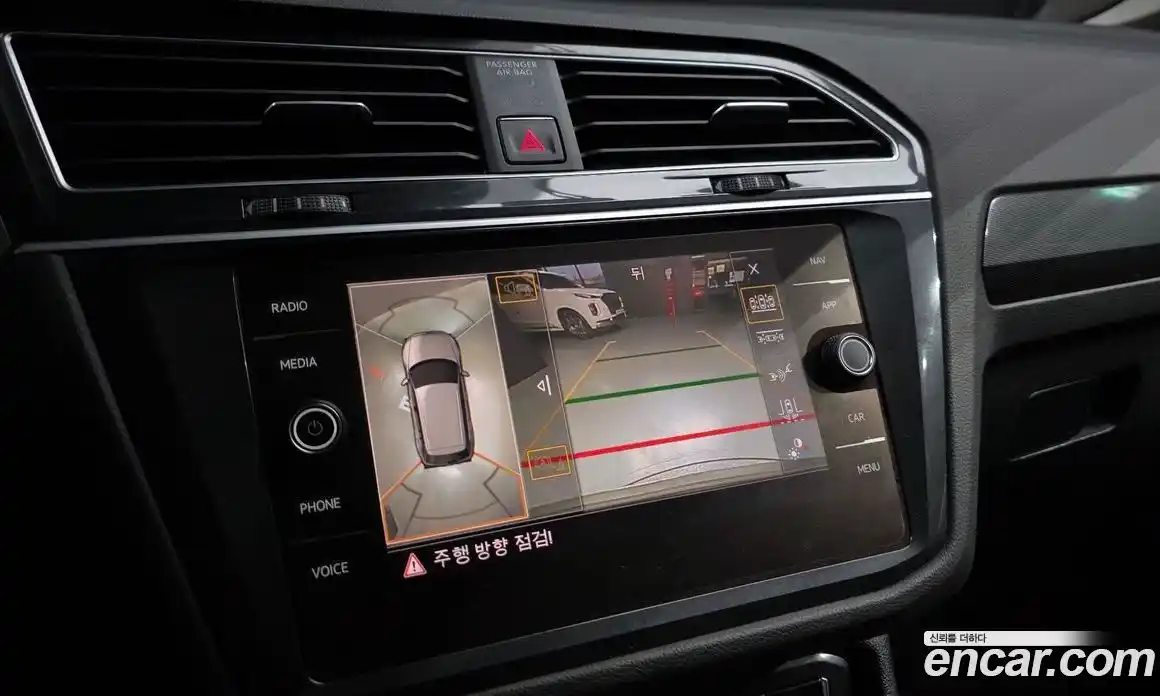 Volkswagen Tiguan 2018 2.0 Автомат в Москве № 629114, фото 16