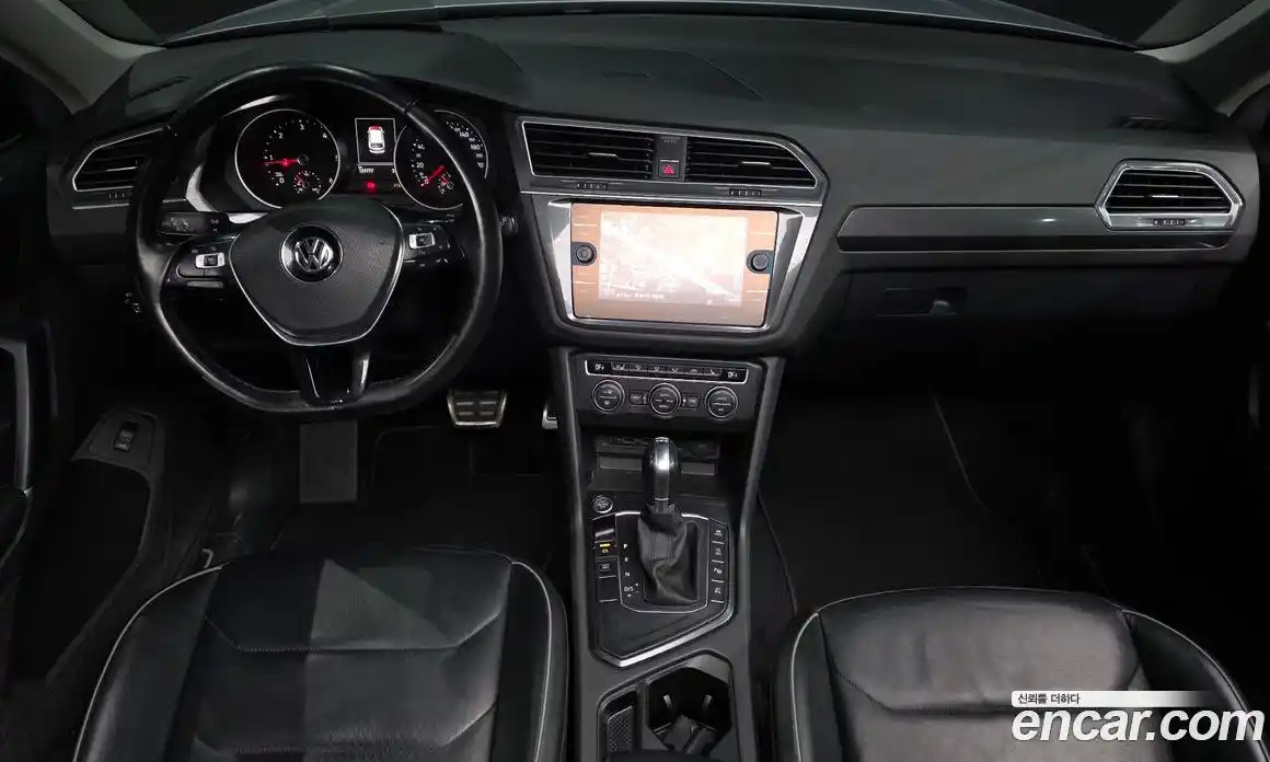 Volkswagen Tiguan 2018 2.0 Автомат в Москве № 629114, фото 7