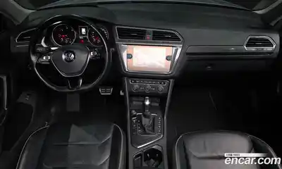 Volkswagen Tiguan 2018 2.0 Автомат в Москве № 629114, миниатюра 7
