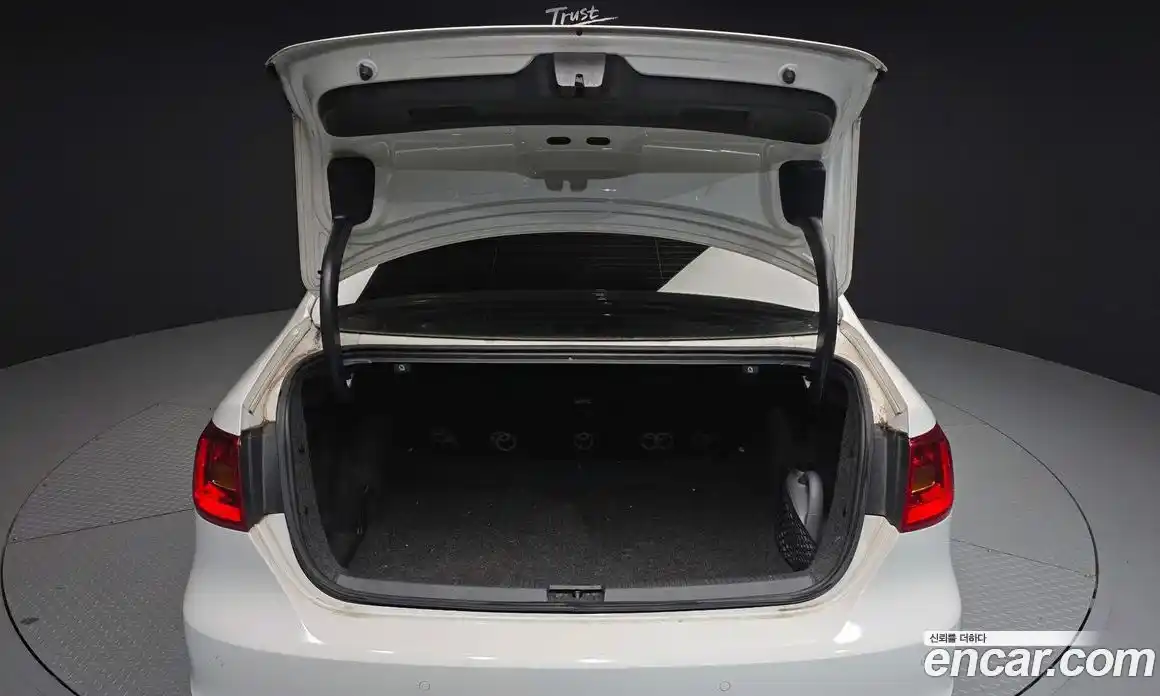 Volkswagen Jetta 2014 1.6 Автомат в Москве № 629211, фото 20