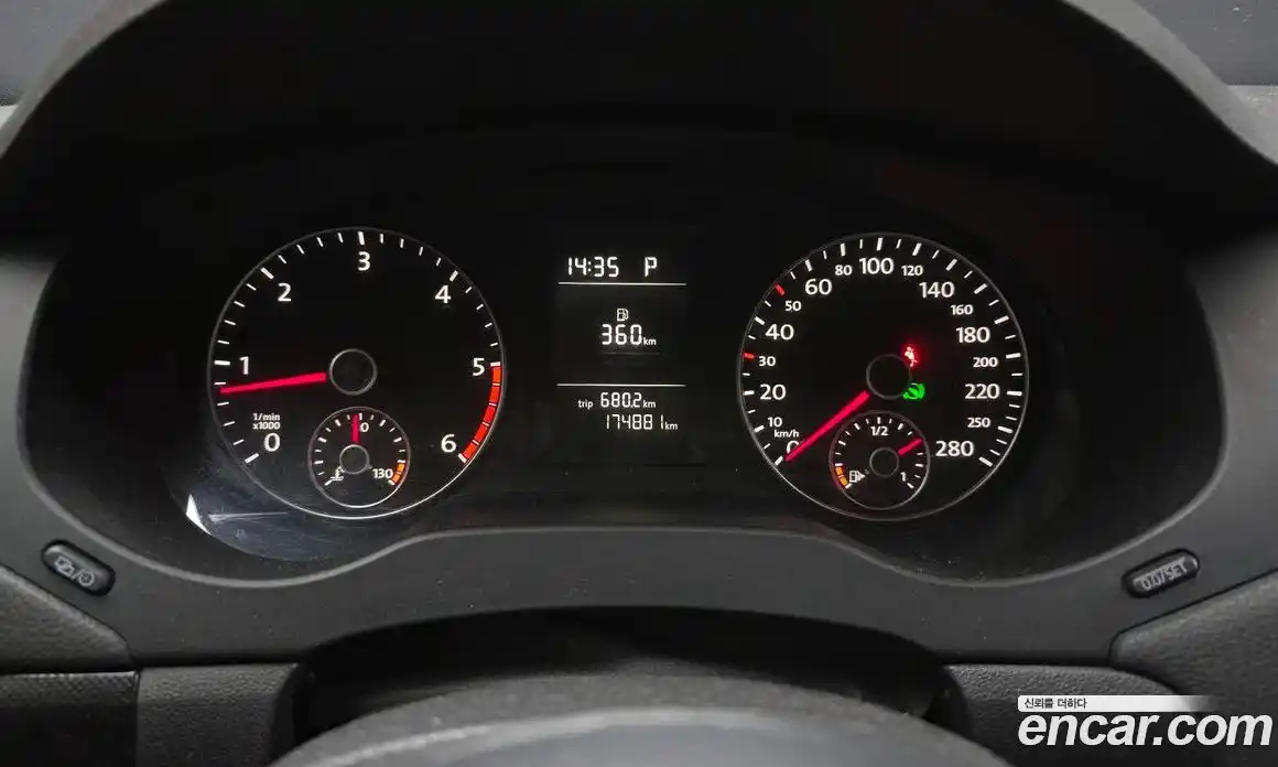 Volkswagen Jetta 2014 1.6 Автомат в Москве № 629211, фото 8