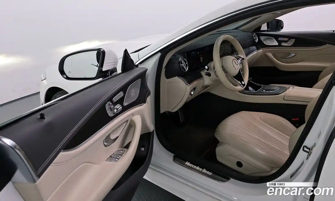 Mercedes-Benz CLS-Class 2023 2.0 Автомат в Москве № 160510, фото 10
