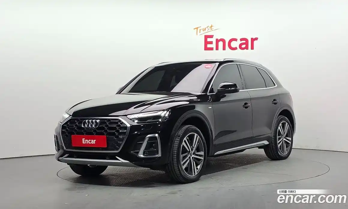 Audi Q5 2023 2.0 Автомат в Москве № 162372, фото 1