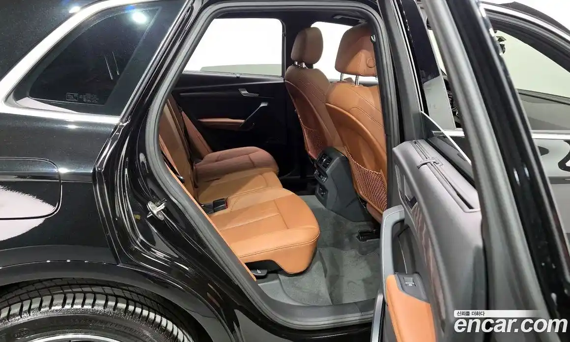 Audi Q5 2023 2.0 Автомат в Москве № 162372, фото 12