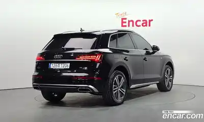 Audi Q5 2023 2.0 Автомат в Москве № 162372, миниатюра 2