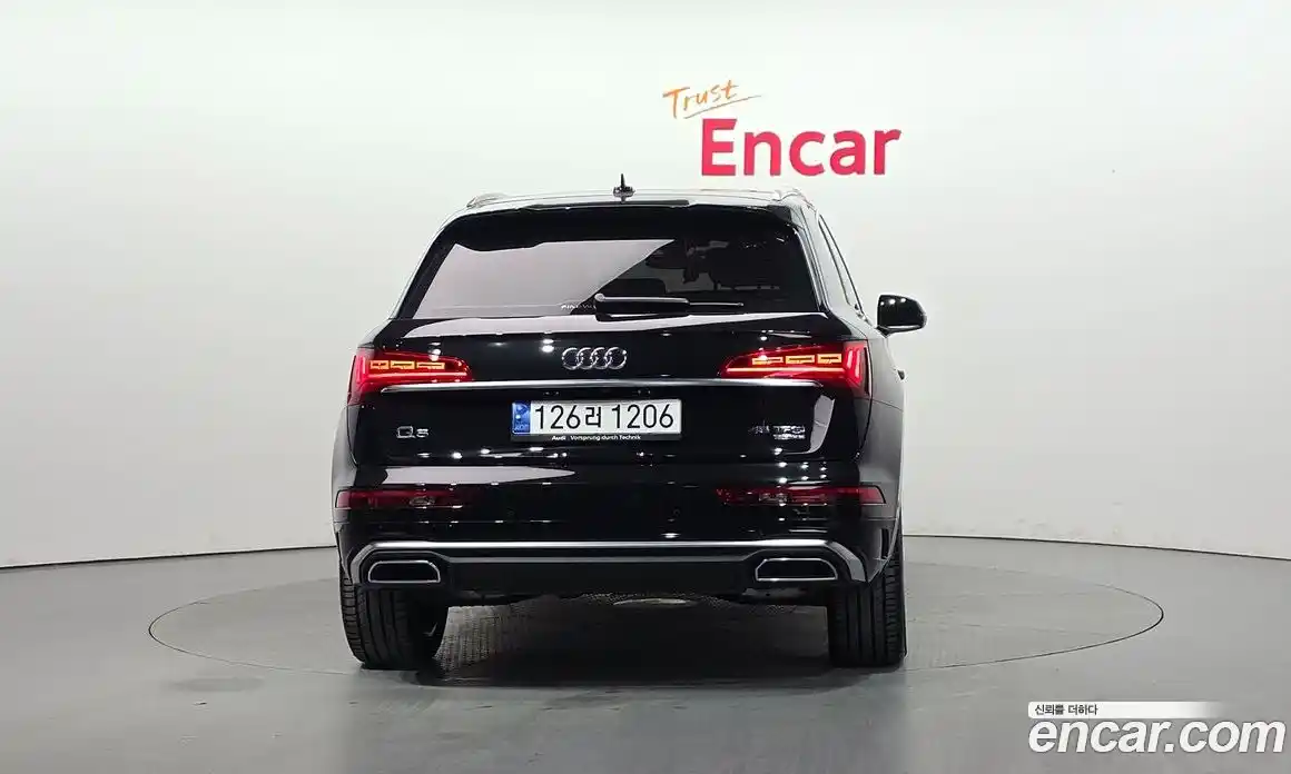 Audi Q5 2023 2.0 Автомат в Москве № 162372, фото 4