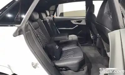 Audi Q8 2023 3.0 Автомат в Москве № 162816, миниатюра 12