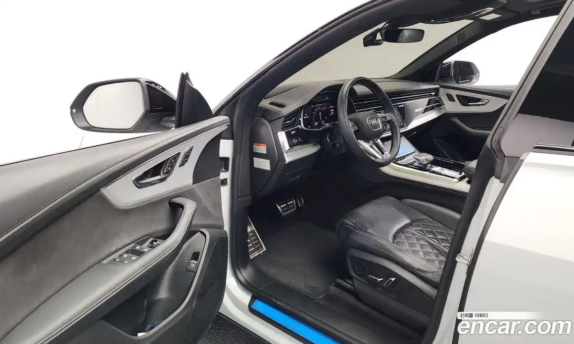 Audi Q8 2023 3.0 Автомат в Москве № 162816, фото 10