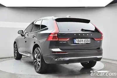 Volvo XC60 2022 2.0 Автомат в Москве № 164800, миниатюра 2