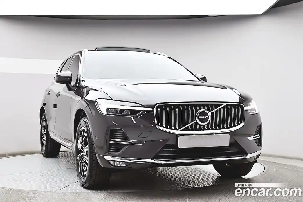 Volvo XC60 2022 2.0 Автомат в Москве № 164800, фото 3