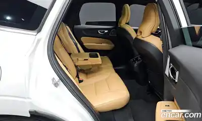 Volvo XC60 2022 2.0 Автомат в Москве № 230455, миниатюра 12