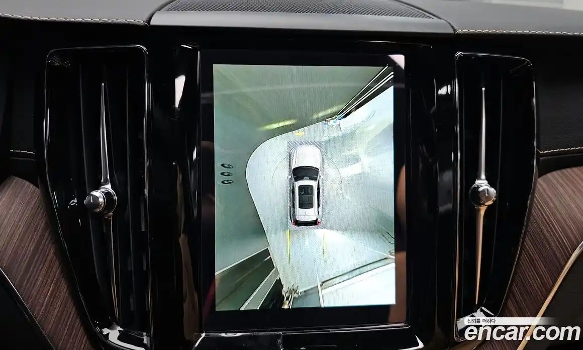 Volvo XC60 2022 2.0 Автомат в Москве № 230455, фото 15