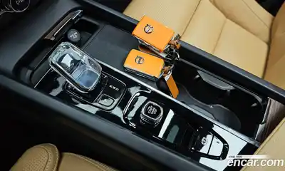 Volvo XC60 2022 2.0 Автомат в Москве № 230455, миниатюра 9