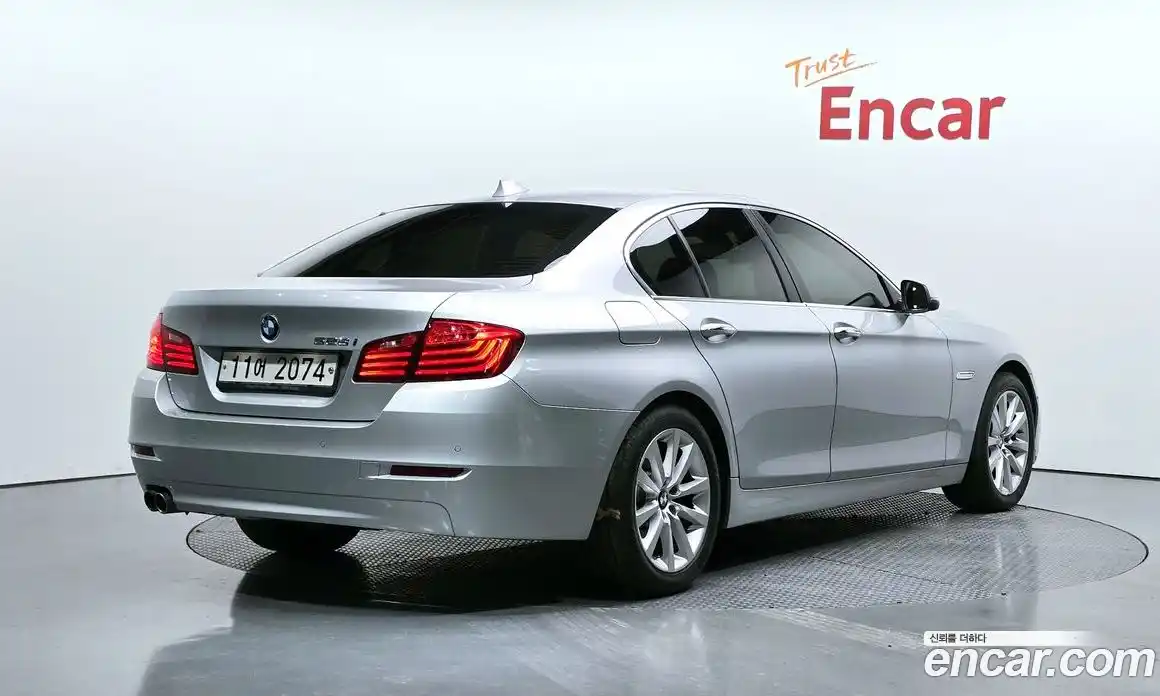 BMW 5-Series 2015 2.0 Автомат в Москве № 306507, фото 1