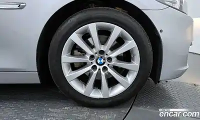 BMW 5-Series 2015 2.0 Автомат в Москве № 306507, миниатюра 4