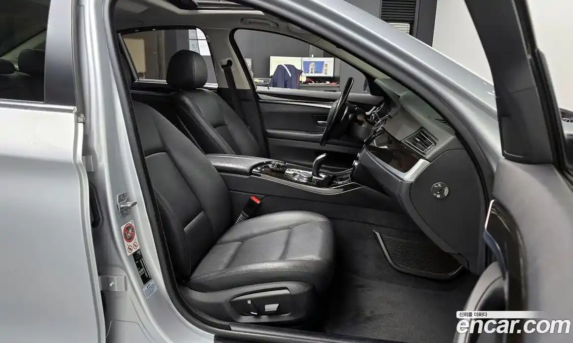 BMW 5-Series 2015 2.0 Автомат в Москве № 306507, фото 9