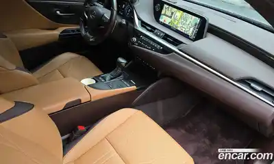 Lexus ES 2021 2.5 Автомат в Москве № 329699, миниатюра 7